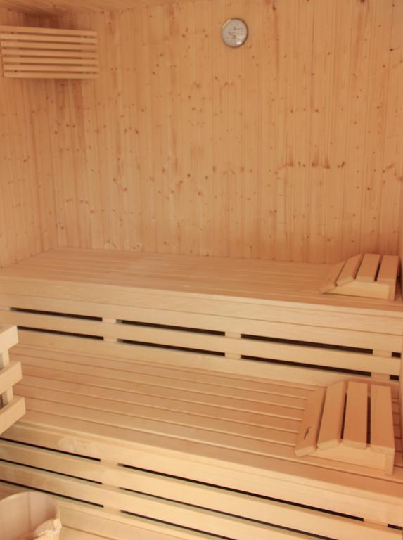Les Carmes And Spa Le Thor Zewnętrze zdjęcie