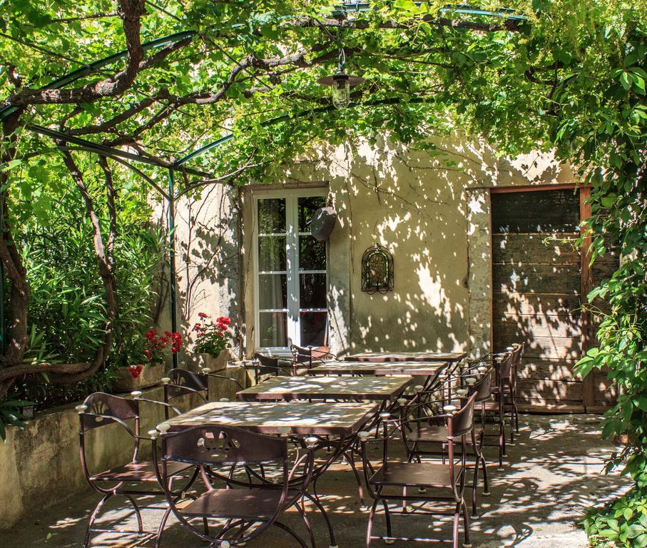 Les Carmes And Spa Le Thor Zewnętrze zdjęcie