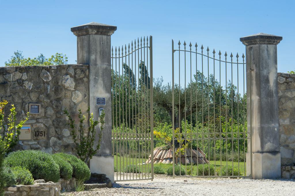 Les Carmes And Spa Le Thor Zewnętrze zdjęcie