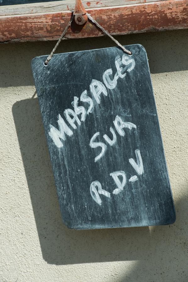Les Carmes And Spa Le Thor Zewnętrze zdjęcie